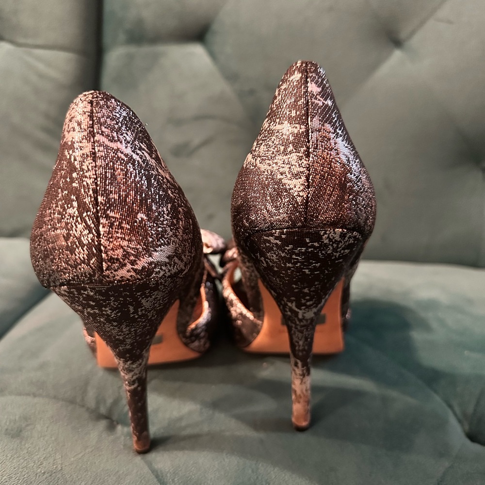 Badgley Mischka silver/ black platform heels